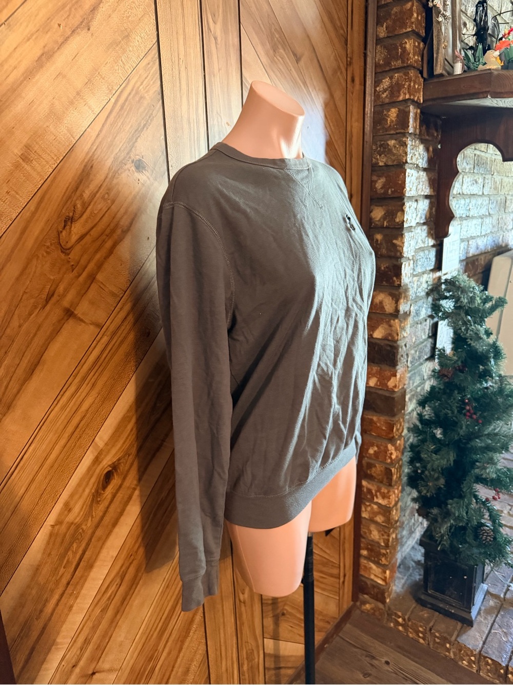 ⁠Disney Parks Womens S Gray Embroidered Mickey Mouse Pullover Sweatshirt Top - Picture 3 of 10